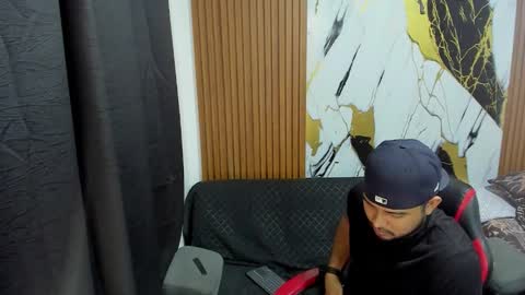 thomson_hot01 online show from 01/16/26, 05:22