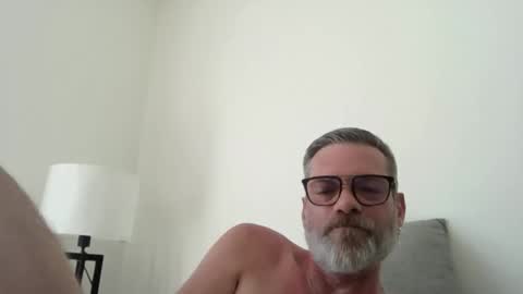 Snapshot of thomster1972good chatting on 03/21/26, 01:05 Tom online show from 03/21/26, 01:05