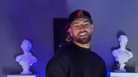 thor_evans online show from 12/18/25, 01:11