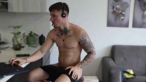 Sebastian online show from 12/02/24, 09:39