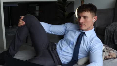 Sebastian online show from 02/01/25, 04:33