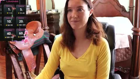 Snapshot of thornbury_rose chatting on 02/16/25, 07:16 ThornburyRose online show from 02/16/25, 07:16