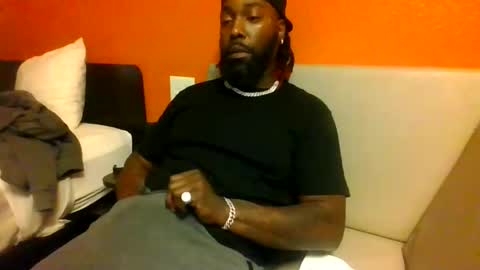 Snapshot of thotyboy68 chatting on 02/22/25, 10:07 Thotyboy online show from 02/22/25, 10:07