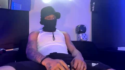 Snapshot of throattaker4l_ chatting on 01/31/26, 07:11 ThroatTaker4l online show from 01/31/26, 07:11