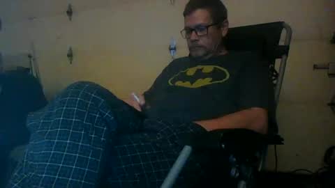 Snapshot of throbber009 chatting on 11/19/25, 12:27 Throbber online show from 11/19/25, 12:27