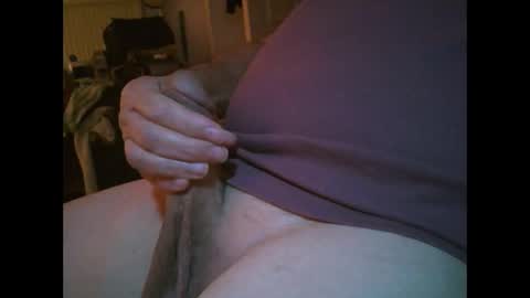 Snapshot of throbbing1 chatting on 10/09/25, 07:17 throbbing1 online show from 10/09/25, 07:17