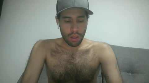 Snapshot of throwawayyourgun chatting on 01/20/25, 03:50 Luka online show from 01/20/25, 03:50