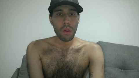 Snapshot of throwawayyourgun chatting on 01/25/25, 03:09 Luka online show from 01/25/25, 03:09