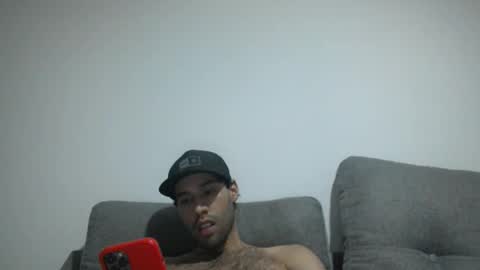 Snapshot of throwawayyourgun chatting on 01/25/25, 09:14 Luka online show from 01/25/25, 09:14