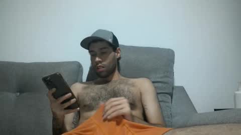 Snapshot of throwawayyourgun chatting on 01/28/25, 01:18 Luka online show from 01/28/25, 01:18