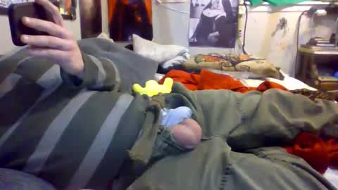 Snapshot of thunder8u42 chatting on 03/08/26, 03:10 thunder8u42 online show from 03/08/26, 03:10