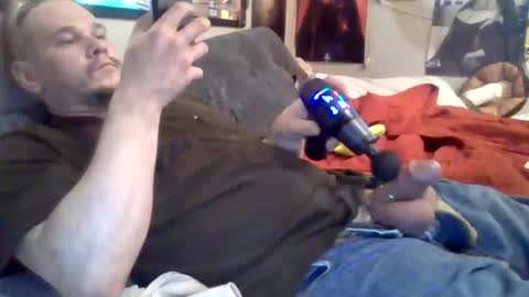 Snapshot of thunder8u42 chatting on 03/10/26, 10:15 thunder8u42 online show from 03/10/26, 10:15