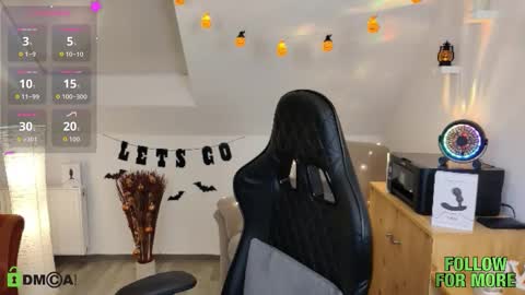 Snapshot of thunderbird02 chatting on 10/26/25, 06:03 Follow me Sgame por favor online show from 10/26/25, 06:03