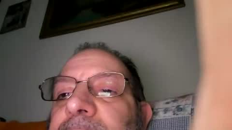 Snapshot of thunderflash73 chatting on 08/05/26, 11:06 Little Wolf online show from 08/05/26, 11:06