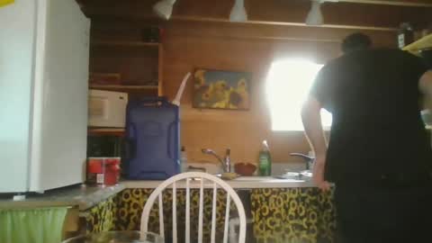 Snapshot of thunderjacker chatting on 09/23/25, 03:09 The Pen is Mightier than Sword online show from 09/23/25, 03:09