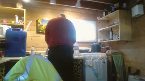 Snapshot of thunderjacker chatting on 10/25/25, 08:14 The Pen is Mightier than Sword online show from 10/25/25, 08:14