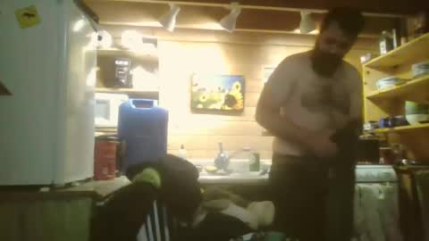 Snapshot of thunderjacker chatting on 12/05/25, 03:59 The Pen is Mightier than Sword online show from 12/05/25, 03:59