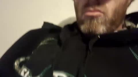Snapshot of thuzi0n chatting on 10/24/25, 01:29 thuzi0n online show from 10/24/25, 01:29