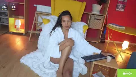 tia_j online show from 05/07/26, 05:18
