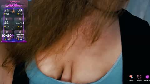 Snapshot of tia_meow chatting on 11/21/25, 10:41 tiameow online show from 11/21/25, 10:41