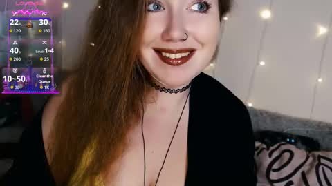 Snapshot of tia_meow chatting on 03/23/26, 05:17 tiameow online show from 03/23/26, 05:17