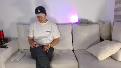 Snapshot of tiana_naveen chatting on 11/11/25, 03:39 tiana naveen online show from 11/11/25, 03:39