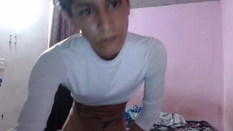 Snapshot of tianiiss_sweet chatting on 11/19/25, 12:05 Tiana online show from 11/19/25, 12:05