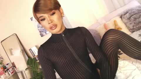 Snapshot of tiara_perezx chatting on 02/08/25, 04:47 Sam online show from 02/08/25, 04:47