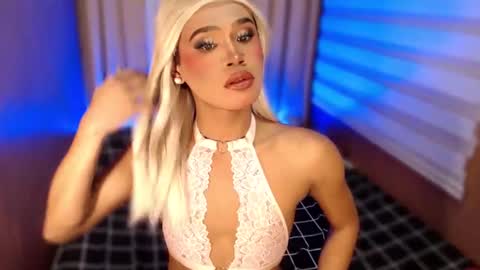 Snapshot of tiara_perezx chatting on 10/08/25, 02:47 Sam online show from 10/08/25, 02:47
