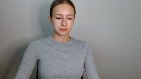 Snapshot of tiarasmile chatting on 07/11/26, 11:57 Tiara online show from 07/11/26, 11:57