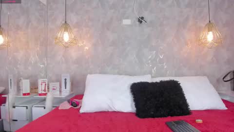Snapshot of tiarha_18 chatting on 02/25/26, 06:45 TIARHA 18 online show from 02/25/26, 06:45