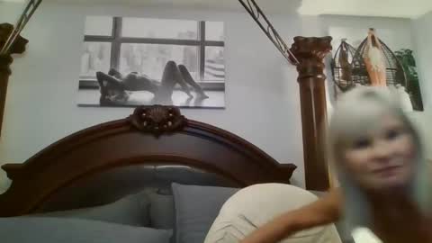 ticklemepink696969 online show from 12/26/24, 01:51