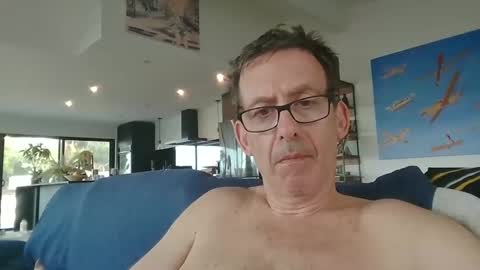 JustMe online show from 12/31/24, 05:07