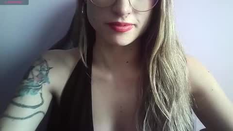 Tifanny online show from 09/10/25, 09:15