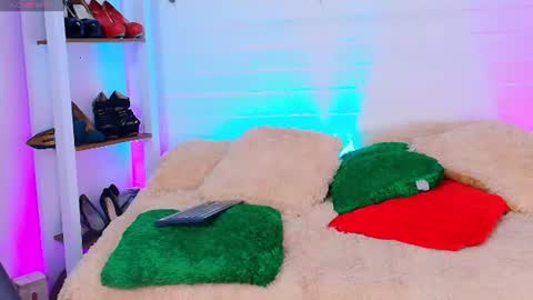 Tifanny Nails  online show from 06/25/26, 06:34