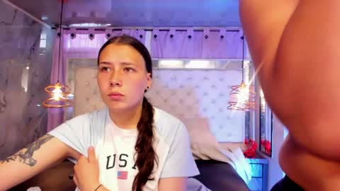 Snapshot of tifanny_val chatting on 06/24/26, 01:10 Tifanny y Vale online show from 06/24/26, 01:10