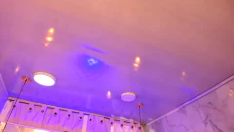 Snapshot of tifanny_val chatting on 07/08/26, 12:09 Tifanny y Vale online show from 07/08/26, 12:09