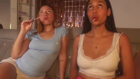 Snapshot of tifany_ramirez4w chatting on 10/21/25, 07:14 Estefana Ramrez online show from 10/21/25, 07:14