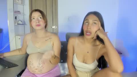 Snapshot of tifany_ramirez4w chatting on 12/18/25, 06:25 Estefana Ramrez online show from 12/18/25, 06:25