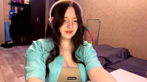 Kate online show from 11/10/25, 06:40