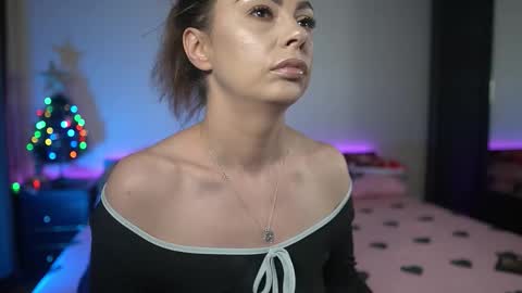 Tiffany online show from 12/21/25, 09:11