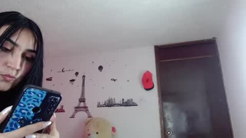 Snapshot of tiffani_williams chatting on 02/05/25, 09:18 tifany online show from 02/05/25, 09:18