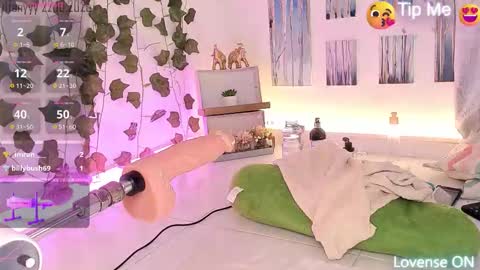 Snapshot of tiffannyy_ chatting on 10/23/25, 02:11 teffy online show from 10/23/25, 02:11