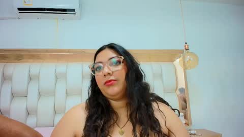 Snapshot of tiffantyandstacy chatting on 02/14/26, 07:54 Tiffany and Stacy online show from 02/14/26, 07:54