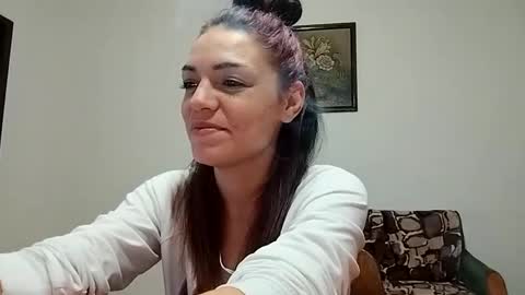 Snapshot of tiffany_chloe chatting on 02/12/25, 09:43 Tiffany online show from 02/12/25, 09:43