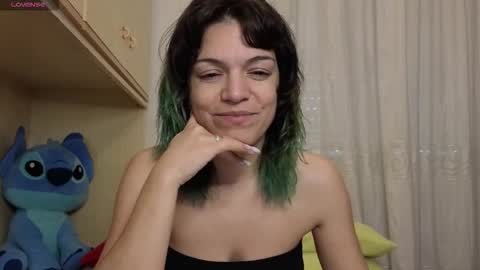 Snapshot of tiffany_chloe chatting on 03/18/26, 09:34 Tiffany online show from 03/18/26, 09:34