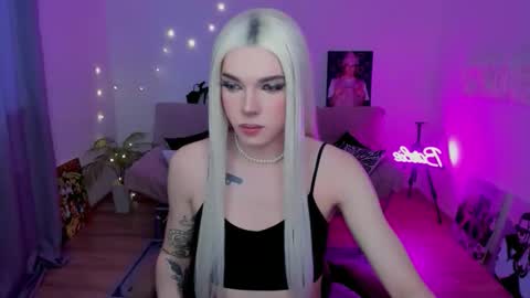 Snapshot of tiffany_smitch chatting on 02/09/26, 03:54 Tif online show from 02/09/26, 03:54