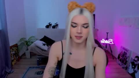 Snapshot of tiffany_smitch chatting on 02/10/26, 06:06 Tif online show from 02/10/26, 06:06