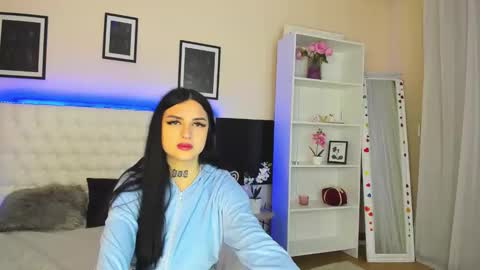 Snapshot of tiffanyhhotx chatting on 03/25/26, 01:50 Tiffani online show from 03/25/26, 01:50