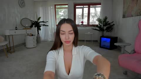 Tiffany Houston online show from 01/31/25, 07:50